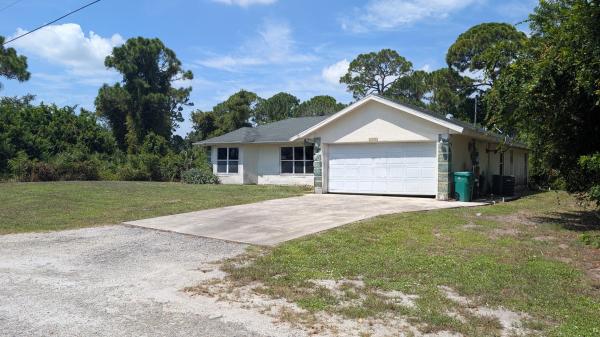 San Lucie Plaza, 2501 Iroquois Ave, Fort Pierce, Florida 34946, image 2