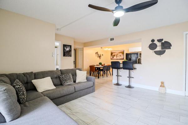 The Palms Of Pembroke, 450 Palm Cir W #106, Pembroke Pines, Florida 33025, image 1