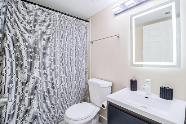 The Palms Of Pembroke, 450 Palm Cir W #106, Pembroke Pines, Florida 33025, image 2