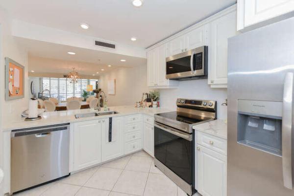The Marina At The Bluffs, 2301 Marina Isle Way #203, Jupiter, Florida 33477, image 3