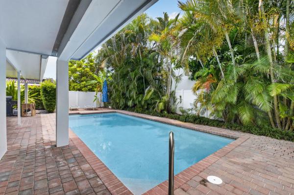 700 NE 70th St, Boca Raton, Florida 33487, image 2