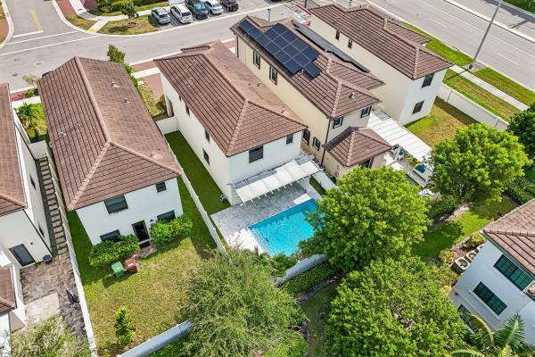 Aquabella, 3567 W 110th Ter, Hialeah, Florida 33018, image 1