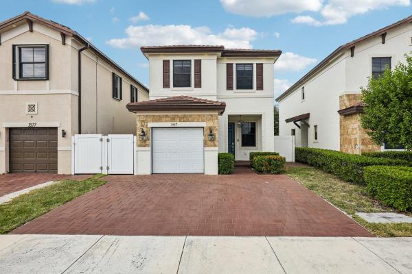 Aquabella, 3567 W 110th Ter, Hialeah, Florida 33018, image 3