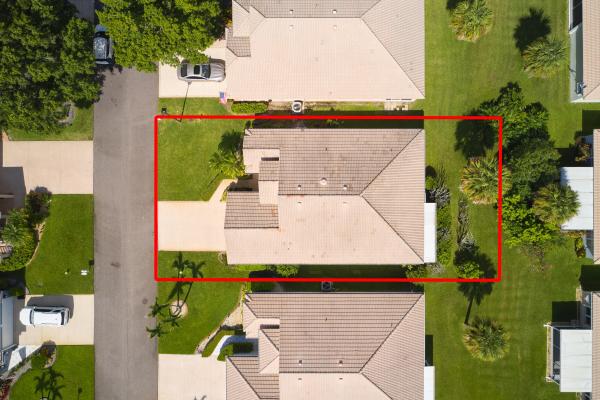 Isle Of Madeira, 907 NW Sarria Ct, Port St. Lucie, Florida 34986, image 2