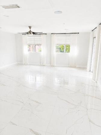 Victoria Park Townhomes, 620 NE 7th Ave, Fort Lauderdale, Florida 33304, image 3