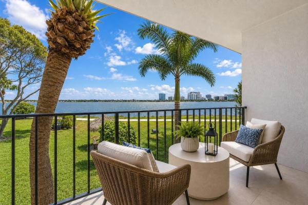 Bella Lago Vista At Clear Lake Club, 734 Executive Center Dr #23, West Palm Beach, Florida 33401, image 1