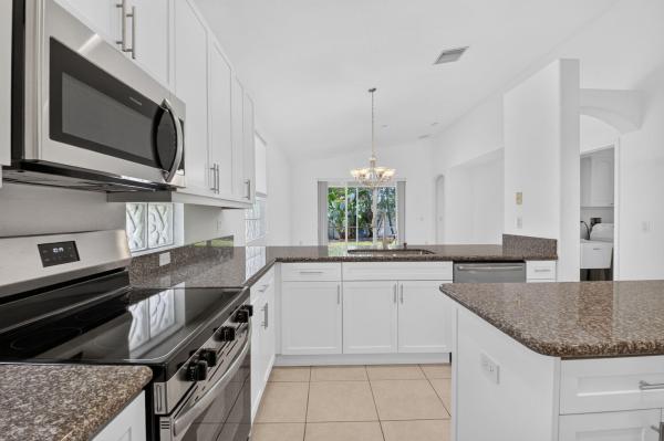 Sorrento At Venetian Isles, 8107 Bellafiore Way, Boynton Beach, Florida 33472, image 2