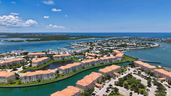 Harbour Isle East, 3 Harbour Isle Dr #303, Fort Pierce, Florida 34949, image 2