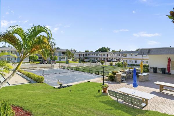2920 Cynthia Ln #202, Lake Worth Beach, Florida 33461, image 1