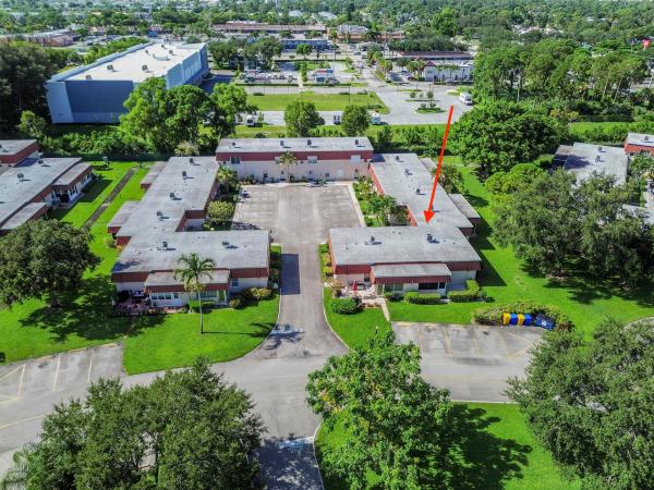 812 Salem Ln, Lake Worth, Florida 33467, image 2