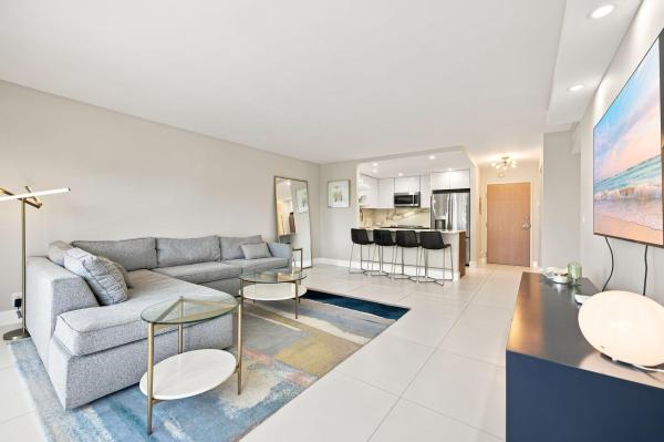 Essex Tower, 340 Sunset Dr #405, Fort Lauderdale, Florida 33301, image 2