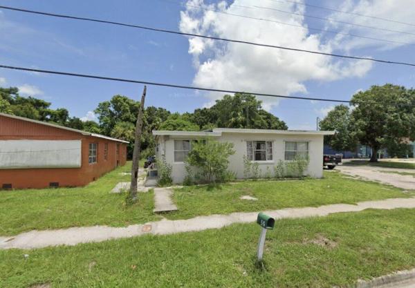 Alamanda Vista, 516 N 19th St, Fort Pierce, Florida 34950, image 2