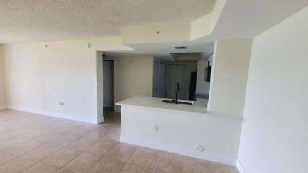 5011 Wiles Rd #104, Coconut Creek, Florida 33073, image 2