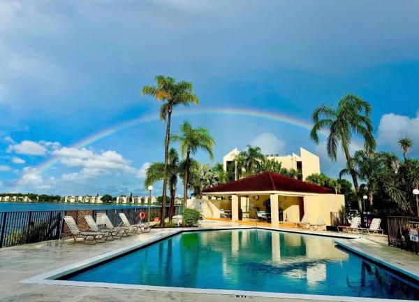 Lake Emerald, 116 Lake Emerald Dr #101, Oakland Park, Florida 33309, image 2