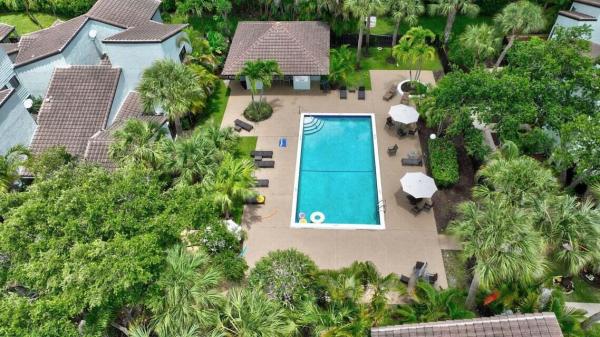 Pineapple Walk, 22274 Pineapple Walk Dr #1, Boca Raton, Florida 33433, image 2