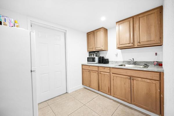 Fairfax Brolliar, 2171 SW 36th Ter, Fort Lauderdale, Florida 33312, image 2