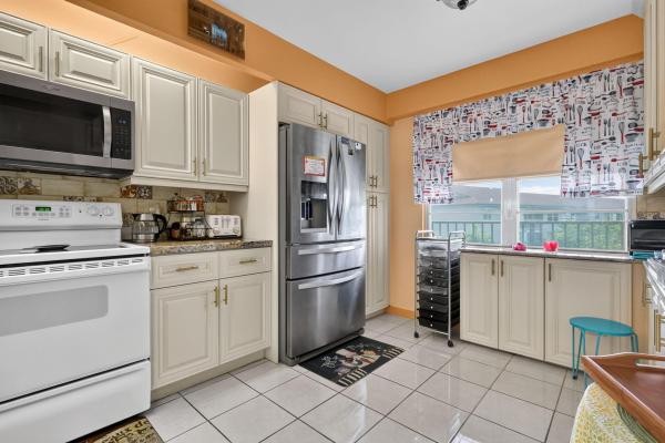 Hawthorne At Century Village, 13001 SW 11th Ct #405A, Pembroke Pines, Florida 33027, image 3