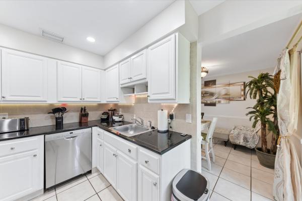 Lakeside Shores, 1230 Block Island Rd #1, Wellington, Florida 33414, image 3