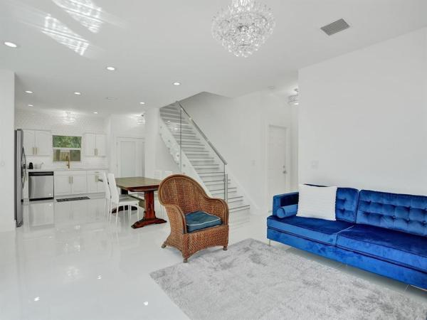 Lauderdale Pines, 833 SW 17th St #1-2, Fort Lauderdale, Florida 33315, image 1