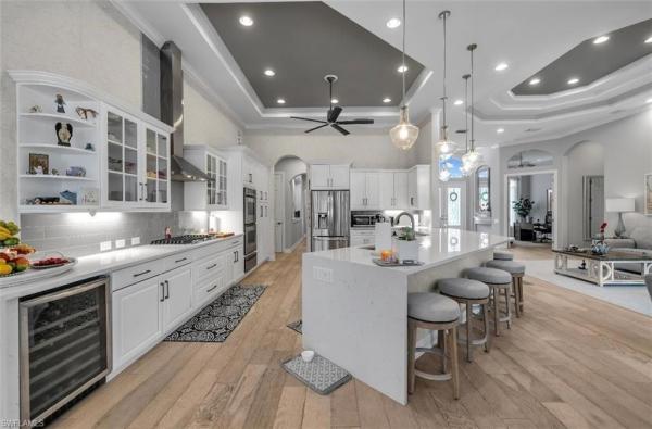 2721 Olde Cypress Dr, Naples, Florida 34119, image 1