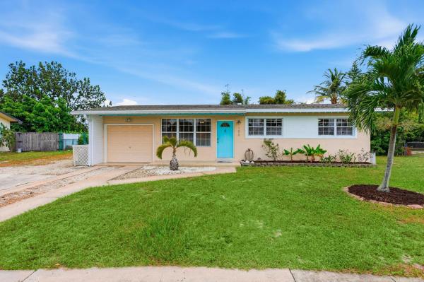 Palm Springs Village, 156 Granada Dr, Palm Springs, Florida 33461, image 2