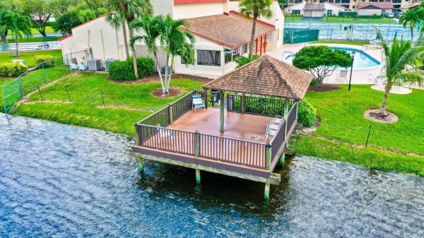 Mirror Lakes, 5075 Mirror Lakes Blvd, Boynton Beach, Florida 33472, image 1