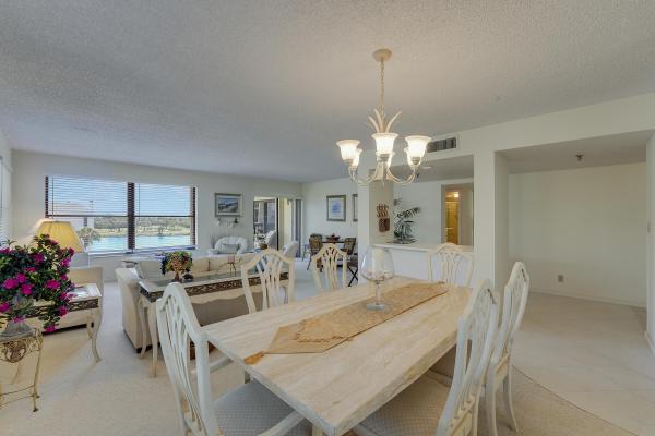 Everglades, 372 Golfview Rd #403, North Palm Beach, Florida 33408, image 2