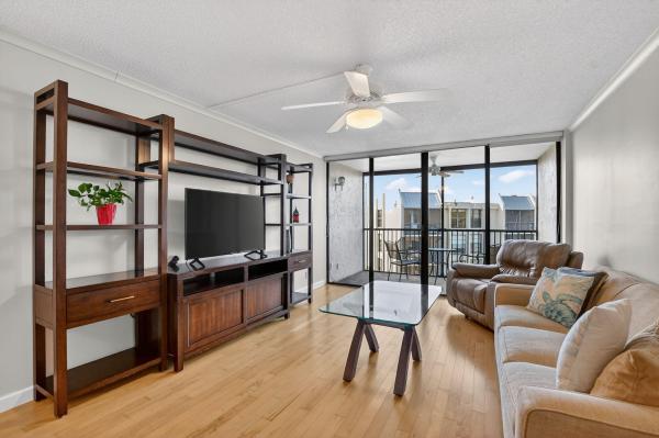 Boca Bayou, 20 Royal Palm Way #6020, Boca Raton, Florida 33432, image 1