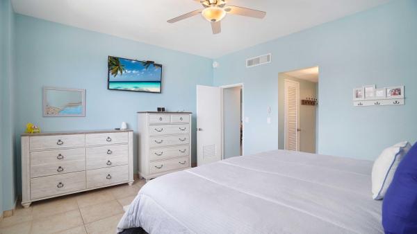 Galt Towers, 4250 Galt Ocean Dr #PH-M, Fort Lauderdale, Florida 33308, image 2