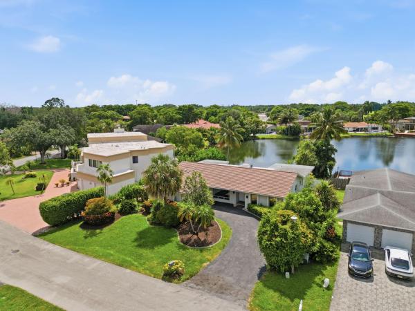 Jacaranda Country Club West, 613 Sea Turtle Way, Plantation, Florida 33324, image 1