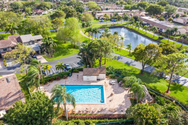 Cinnamon, 5225 Spice Dr, Palm Beach Gardens, Florida 33418, image 1