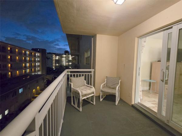 Hillsboro Colonnade, 1161 Hillsboro Mile #506, Hillsboro Beach, Florida 33062, image 3