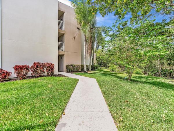 2721 Ocean Club Blvd #104, Dania Beach, Florida 33019, image 2