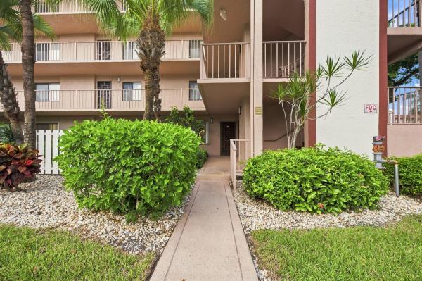 Huntington Lakes 4, 7321 Amberly Ln #110, Delray Beach, Florida 33446, image 3