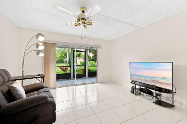 Huntington Lakes 4, 7321 Amberly Ln #110, Delray Beach, Florida 33446, image 3