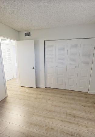 Sunrise Island, 4025 N Nob Hill Rd #409, Sunrise, Florida 33351, image 1