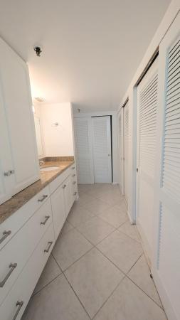 Lake Emerald, 105 Lake Emerald Dr #810, Oakland Park, Florida 33309, image 1