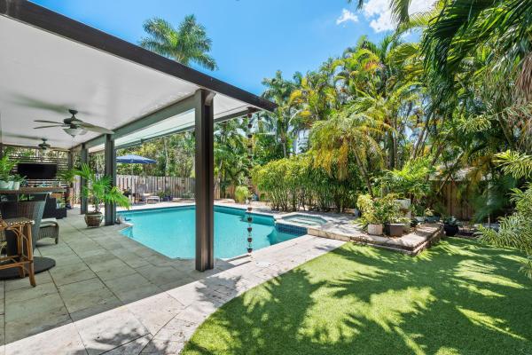Hollywood Lakes, 1230 Taylor St, Hollywood, Florida 33019, image 1