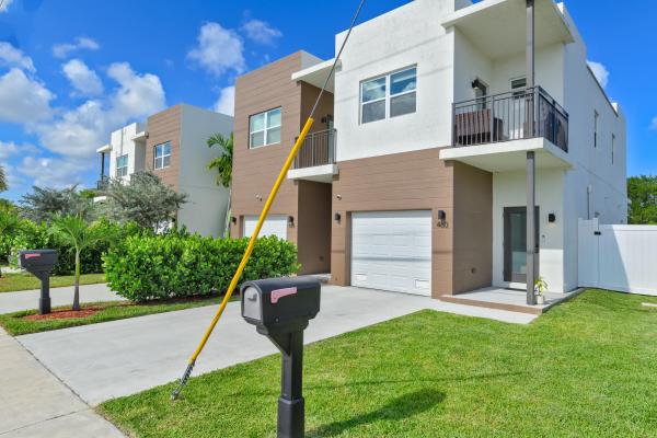 Collier City, 460 NW 27th Ave, Pompano Beach, Florida 33069, image 2