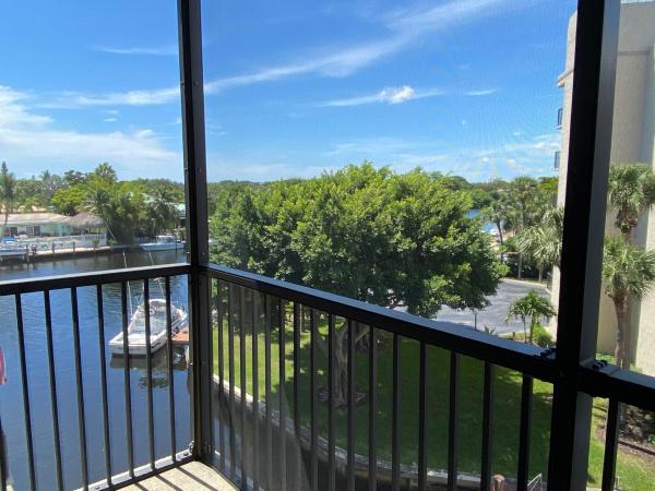 Boca Bayou, 20 Royal Palm Way #4010, Boca Raton, Florida 33432, image 2