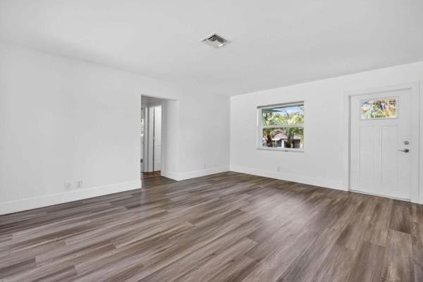 Jupiter In The Pines, 364 Venus Ave, Tequesta, Florida 33469, image 3