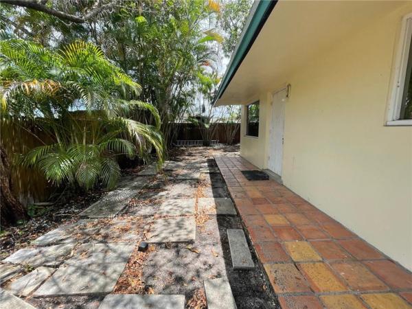 Riverside Park, 1904 SW 11th Ct #1-2, Fort Lauderdale, Florida 33312, image 2