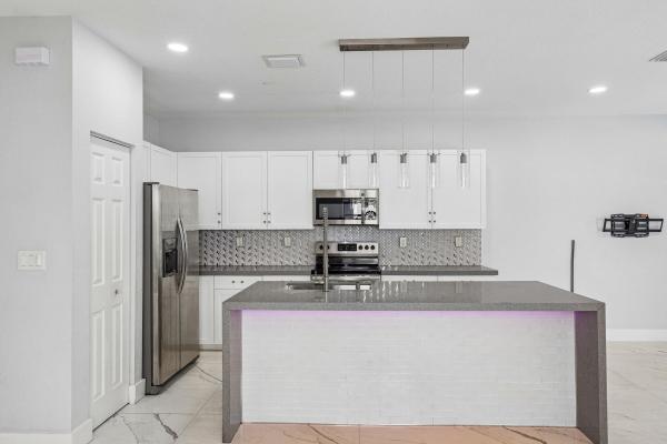 Aquabella, 3567 W 110th Ter, Hialeah, Florida 33018, image 3