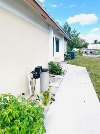 Hunter Run, 838 E Palm Run Dr, North Lauderdale, Florida 33068, image 1