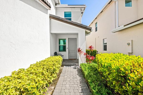Veleiros At Crystal Lake, 1131 Verde Ct, Deerfield Beach, Florida 33064, image 3
