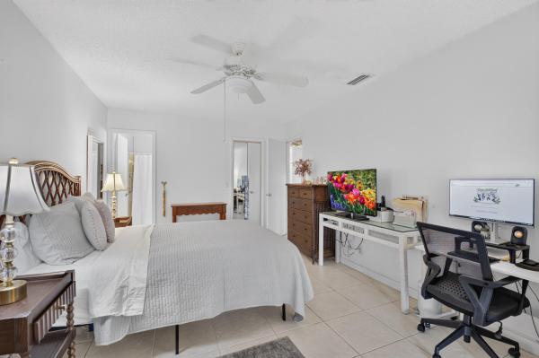 Concord Green, 20892 Concord Green Dr E, Boca Raton, Florida 33433, image 3