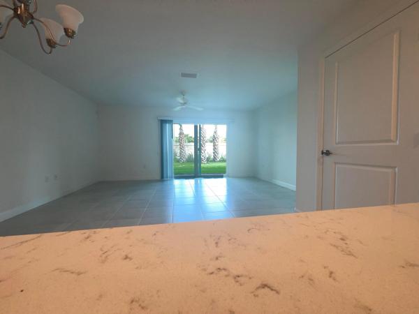 6907 Broadwater Ln, Lake Worth, Florida 33467, image 3