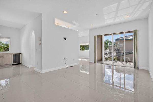 7940 Exeter Cir E #201, Tamarac, Florida 33321, image 3
