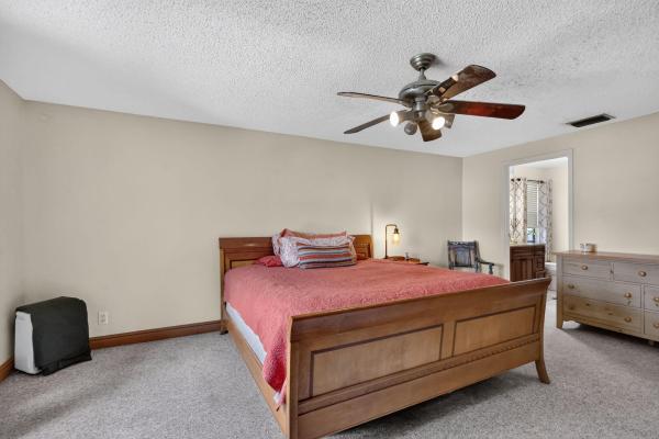 Le Chalet, 8353 Raymond Dr, Boynton Beach, Florida 33472, image 3
