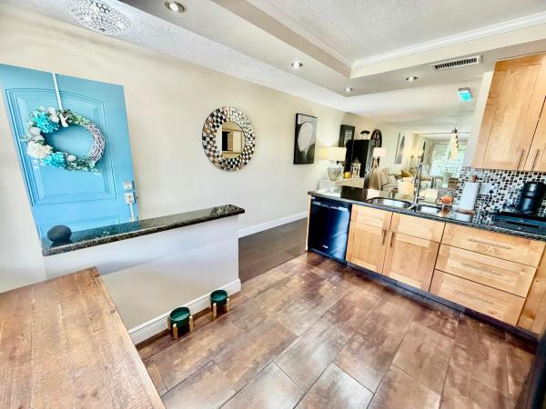 Granada Village, 2004 Granada Dr #M3, Coconut Creek, Florida 33066, image 3
